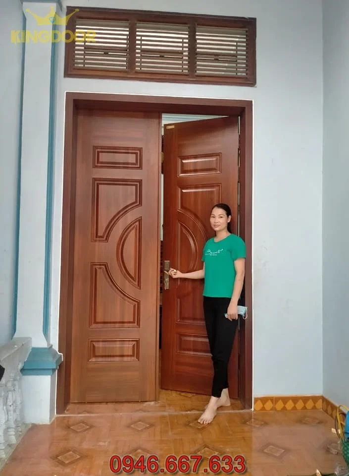 Giá cửa thép vân gỗ tại Lâm Đồng
