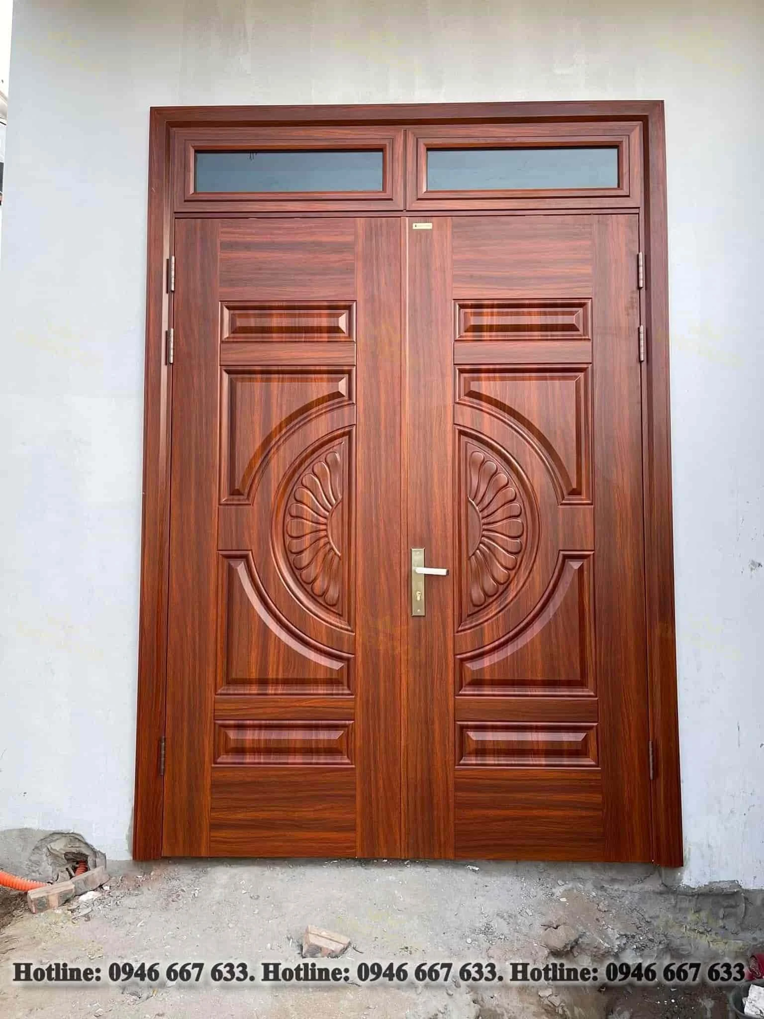 Giá cửa thép vân gỗ tại Khánh Sơn 