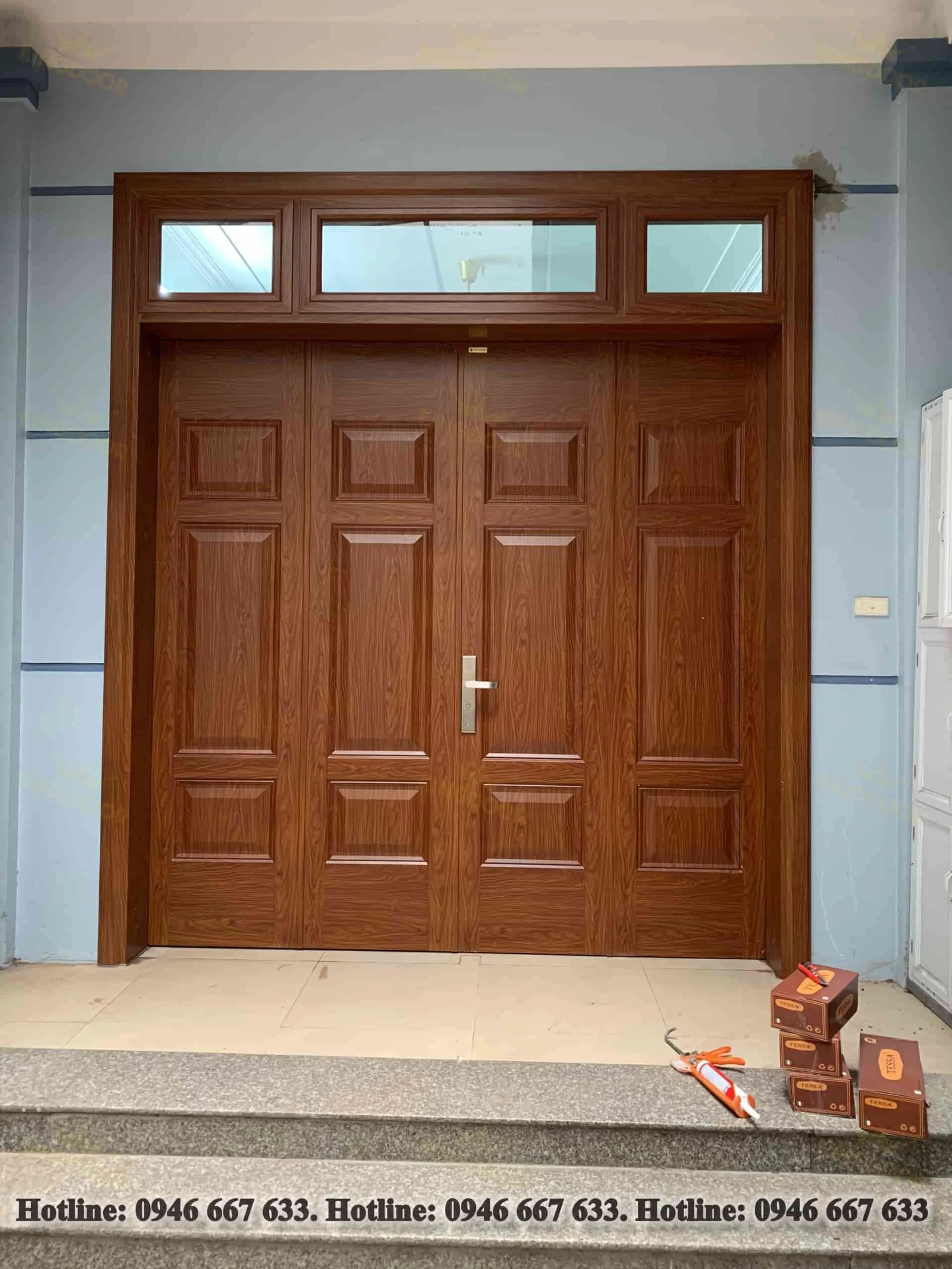 Giá cửa thép vân gỗ tại Khánh Sơn 