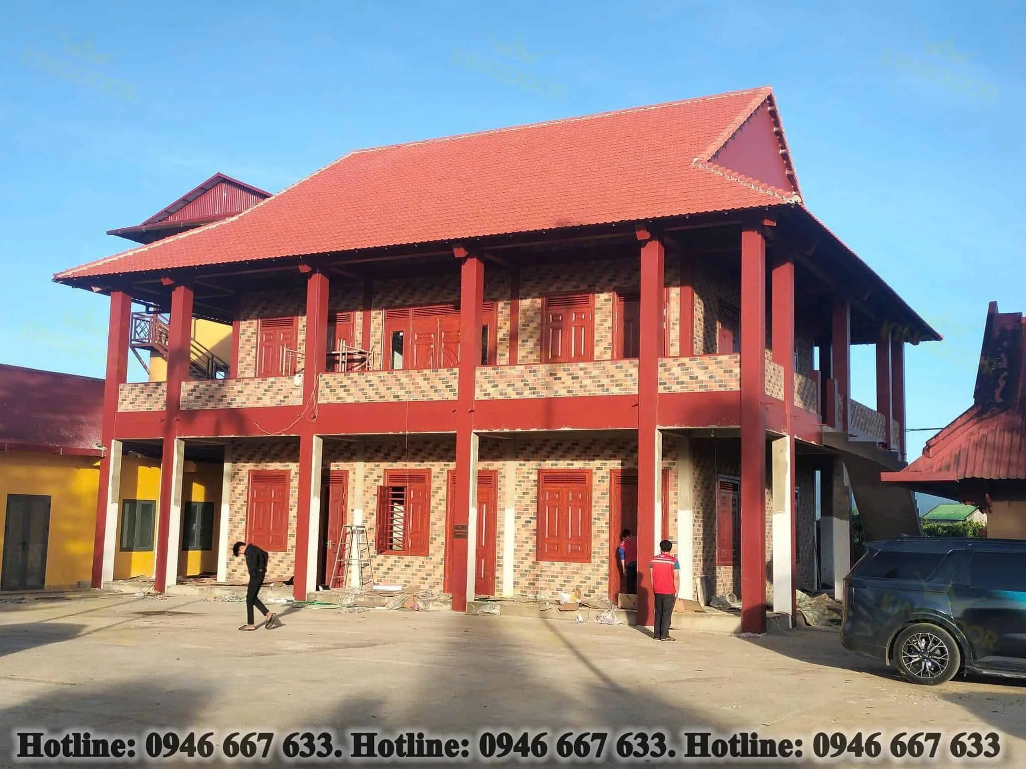 Giá cửa thép vân gỗ tại Khánh Sơn 