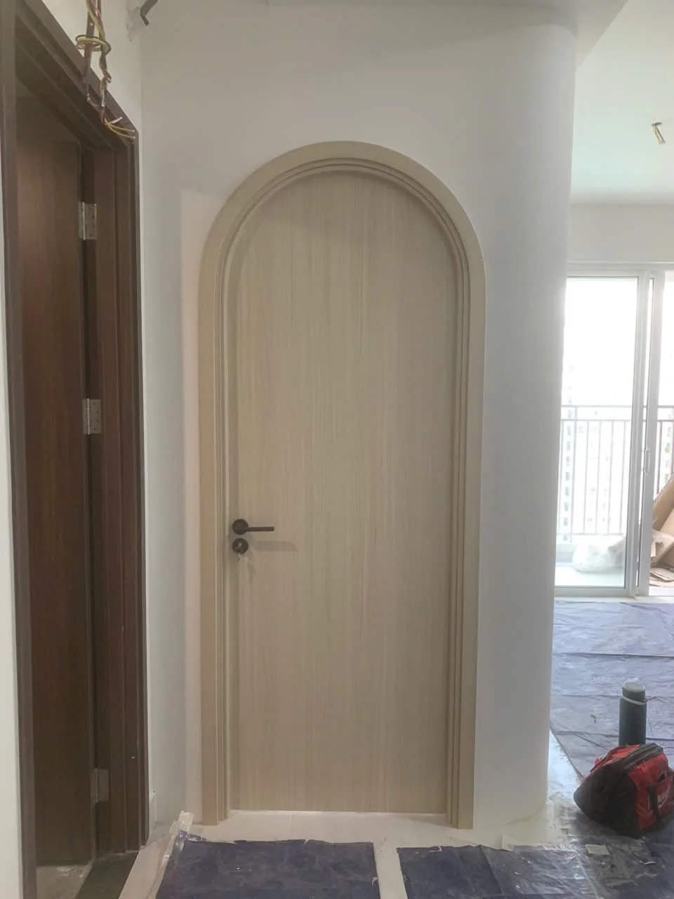 Giá cửa vòm Composite tại Long An