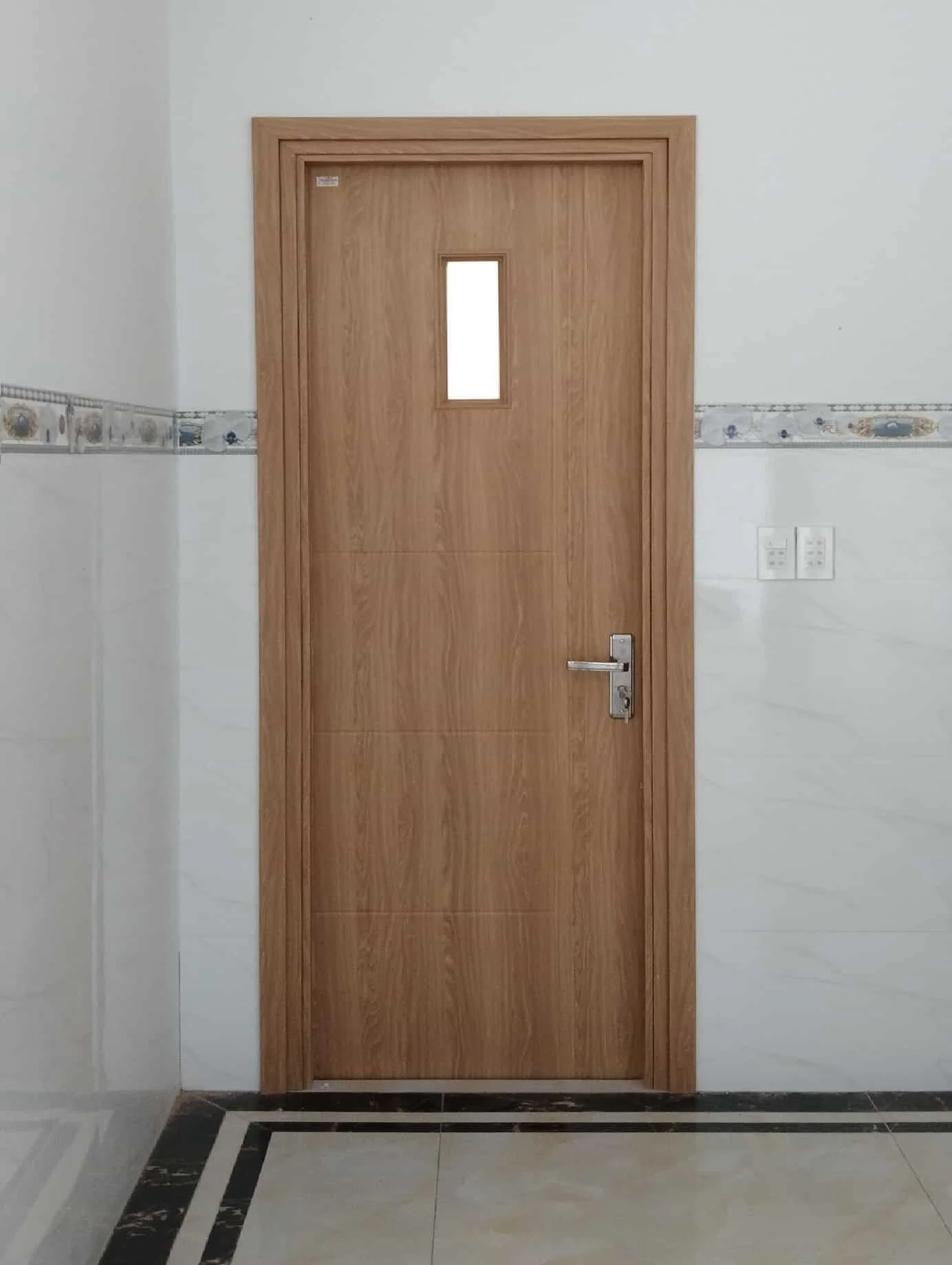 Giá cửa Composite tại Diên Khánh