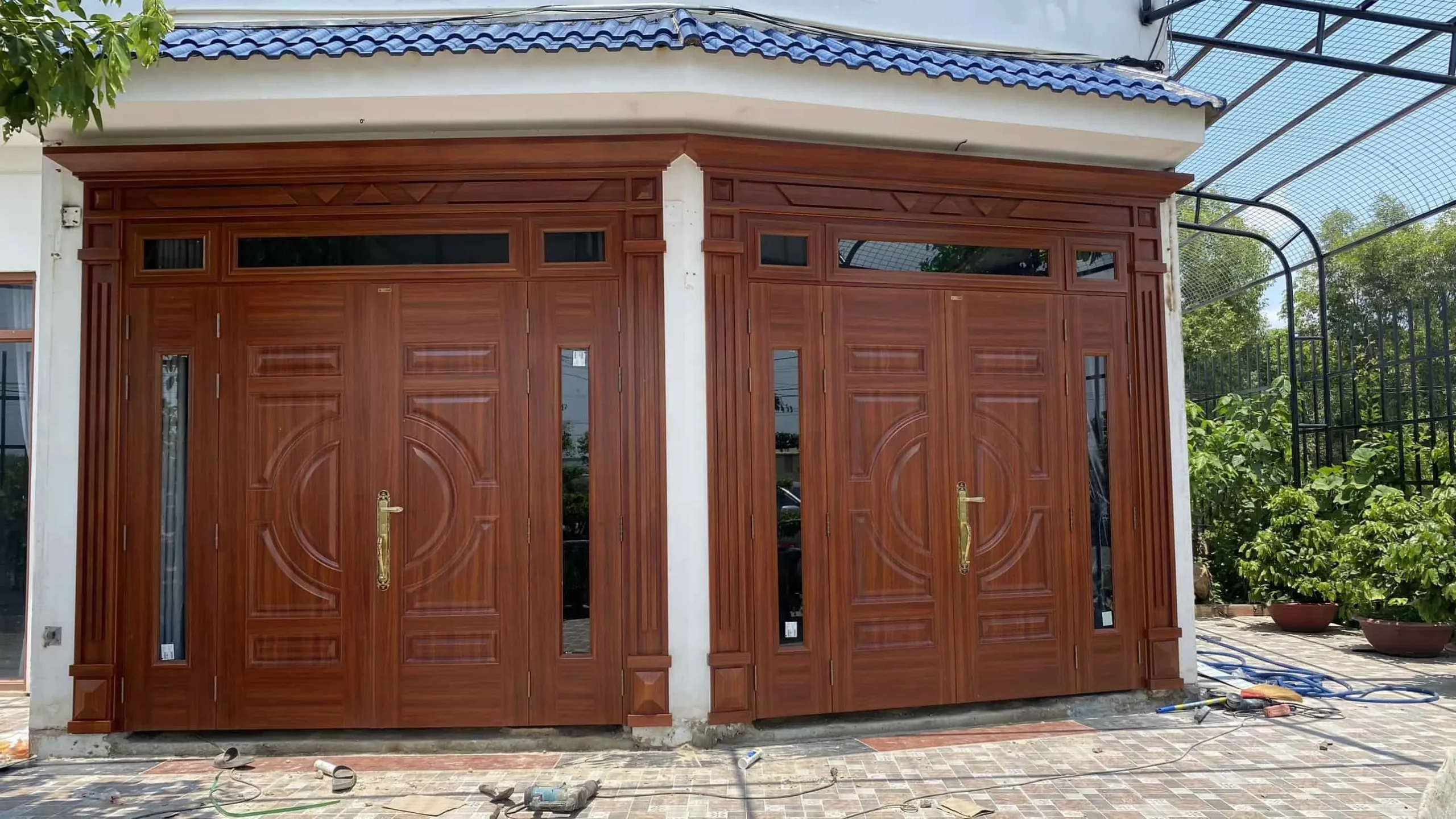 Giá cửa thép vân gỗ tại Đà Lạt