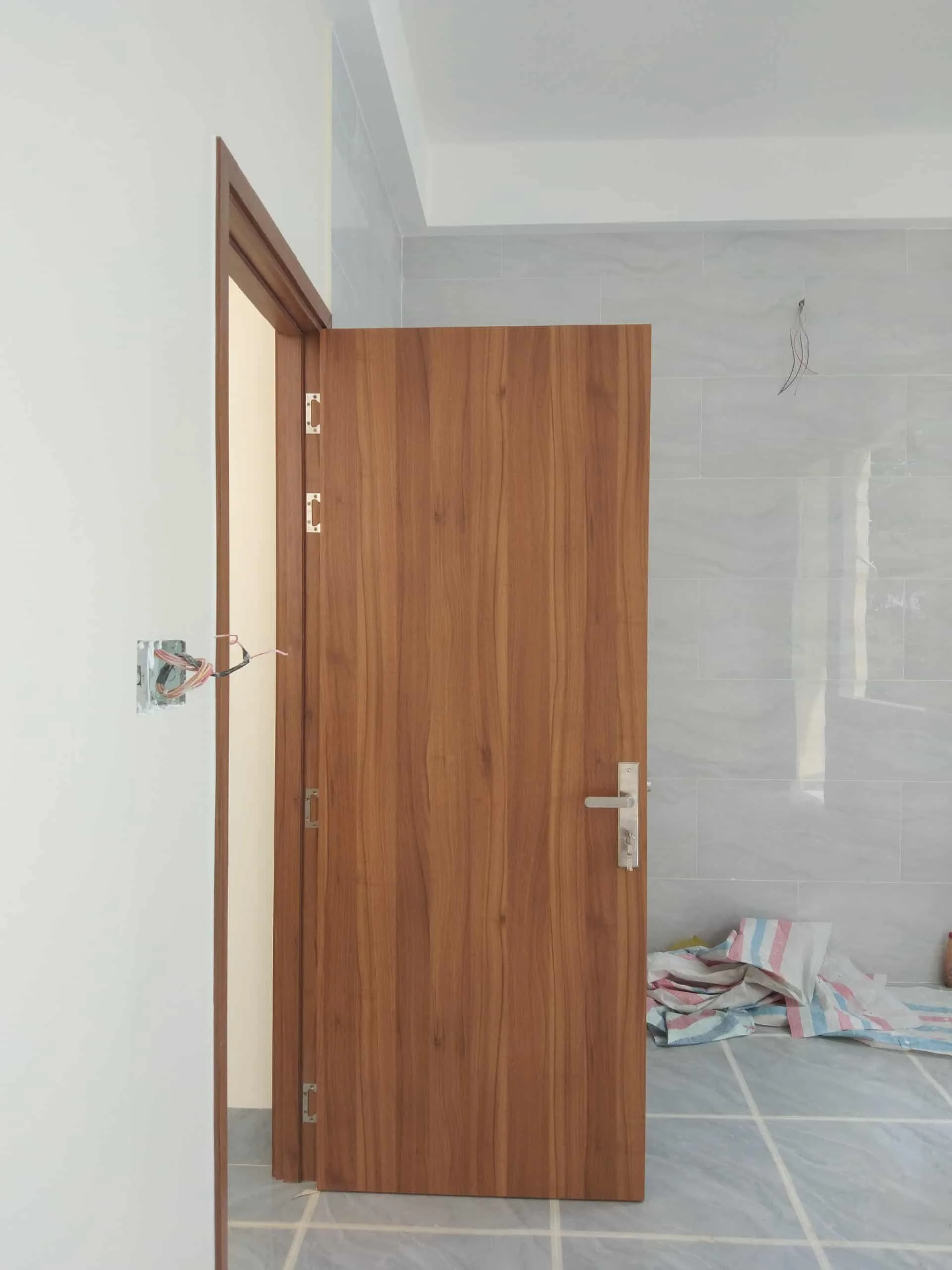 Giá cửa gỗ chống cháy tại Nha Trang