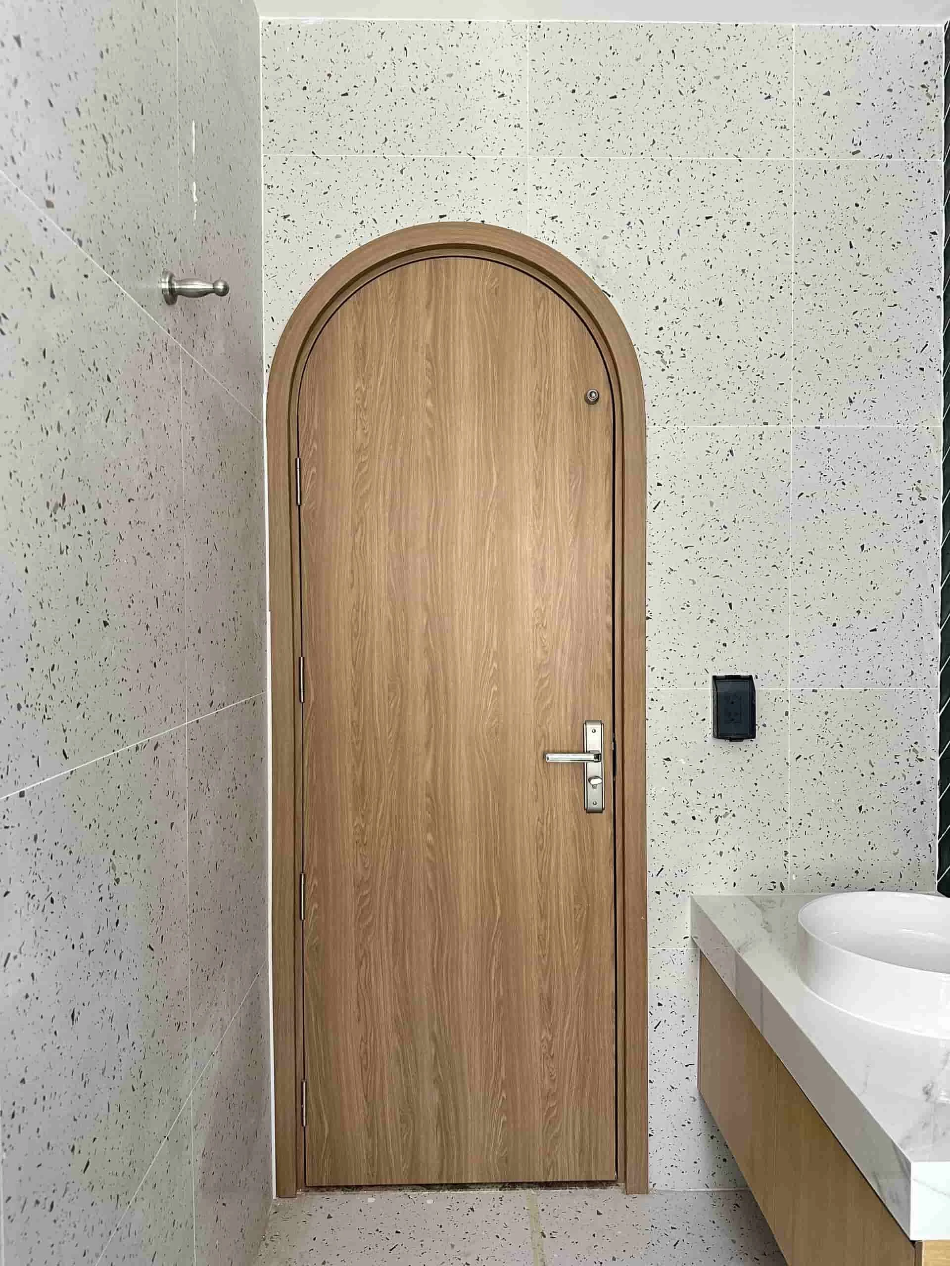 Giá cửa vòm Composite tại Đắk Lắk