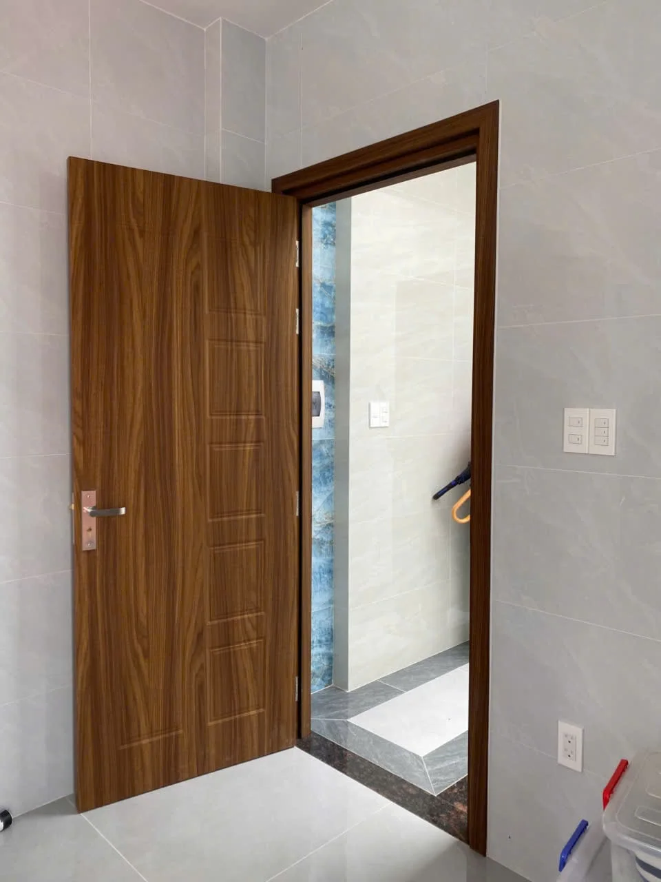 Giá cửa Composite tại Ninh Thuận