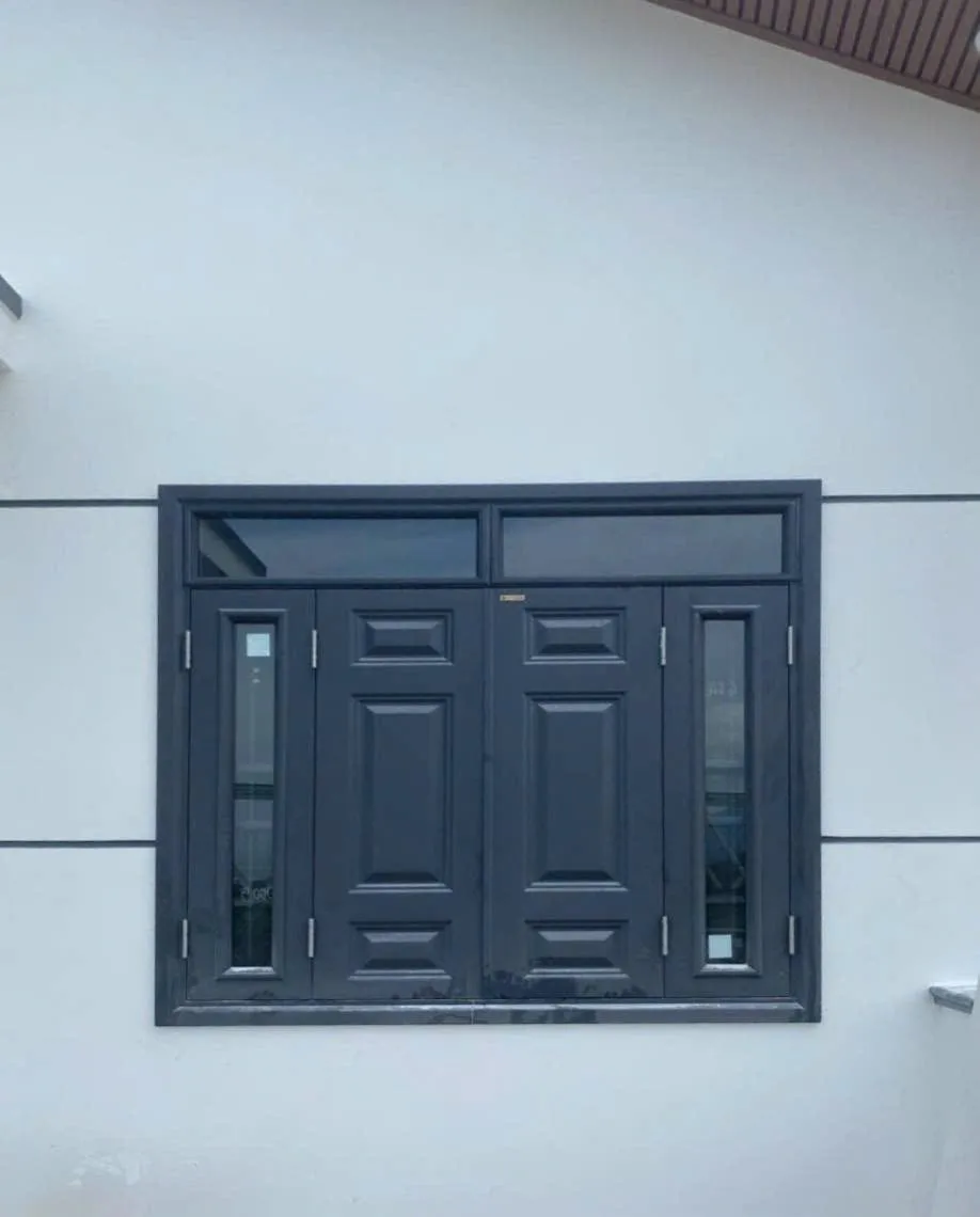 Cửa thép vân gỗ tại Bình Thuận